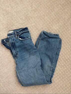 Abercrombie 90’s straight jean